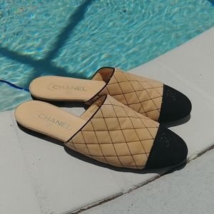 CHANEL quilted Logo Captoe slides mules 40.5